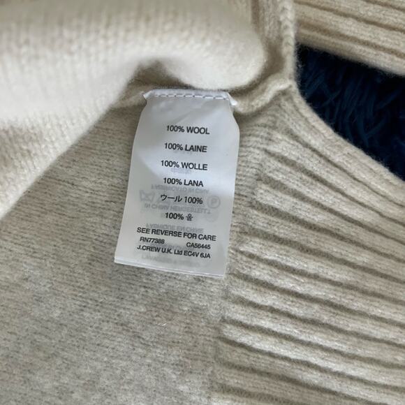 Classic preppy, normcore J.Crew Women 100% Wool Cable Knit Sweater Cream Size M - Picture 4 of 4